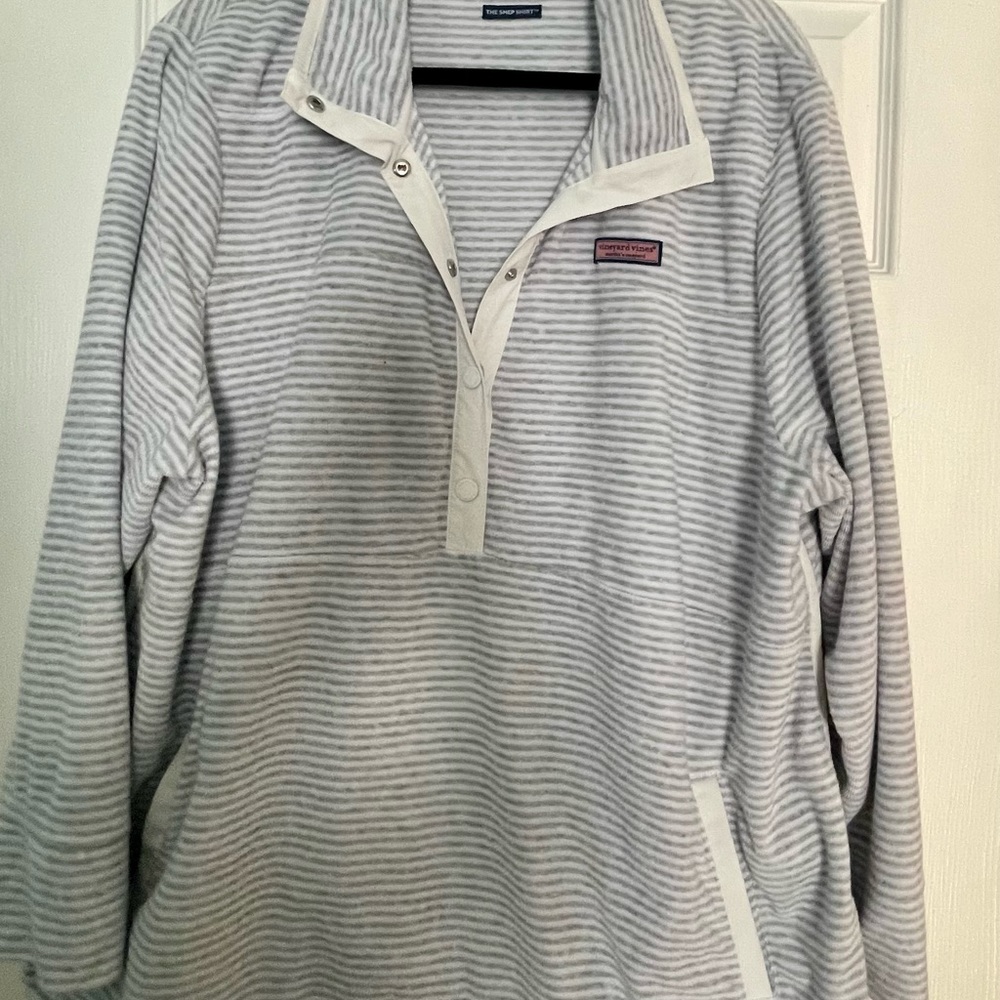 Vineyard Vines terry pullover